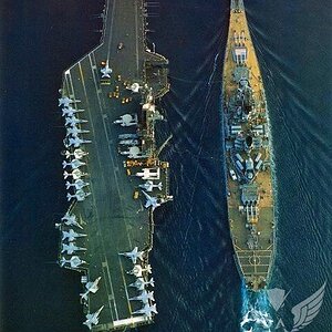 USS Iowa and USS Midway.jpg