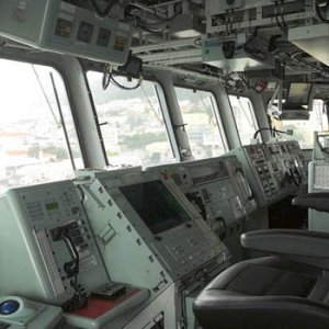 HMS-Ocean-control-room-gibraltar-869720.jpg