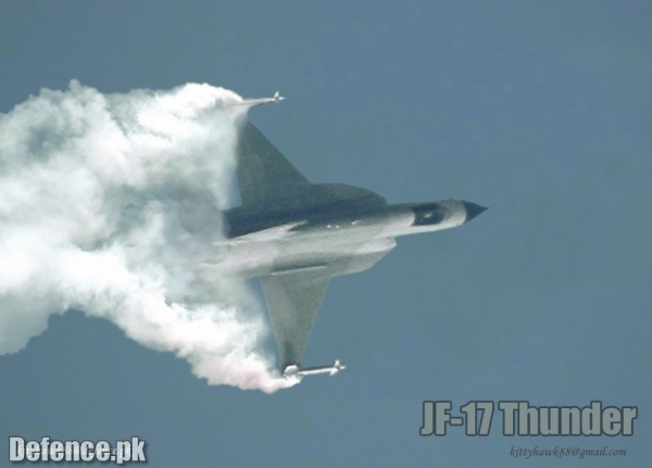 JF-17_smoke-03.JPG