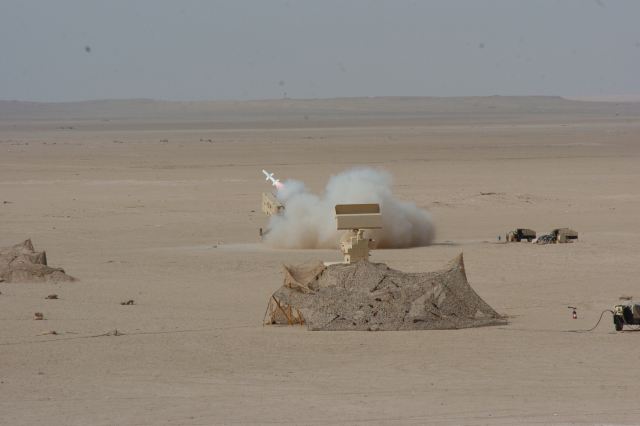 Aspide_2000_MBDA_firing_test_from_Skyguard_air_defence_system_Kuwait_air_defence_+Aspide+2000+missiles+Kuwait+Air+Defence+Brigade%27s+ADEIRA+range.jpg