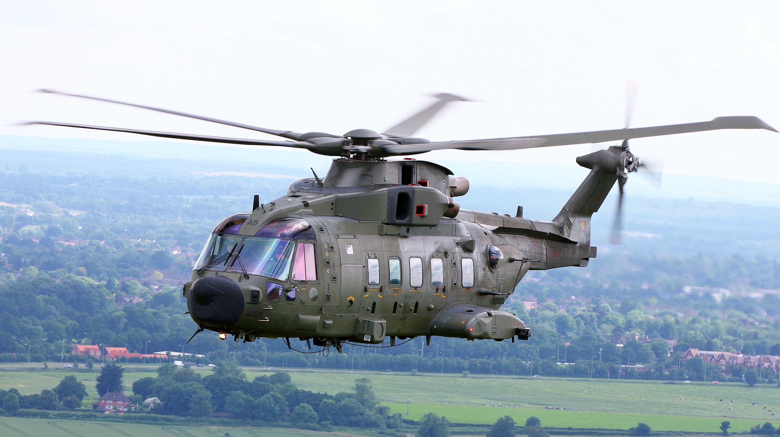 Royal_Air_Force_Merlin_HC3A_helicopter_training_flight_over_Oxfordshire%2C_Buckinghamshire.jpg