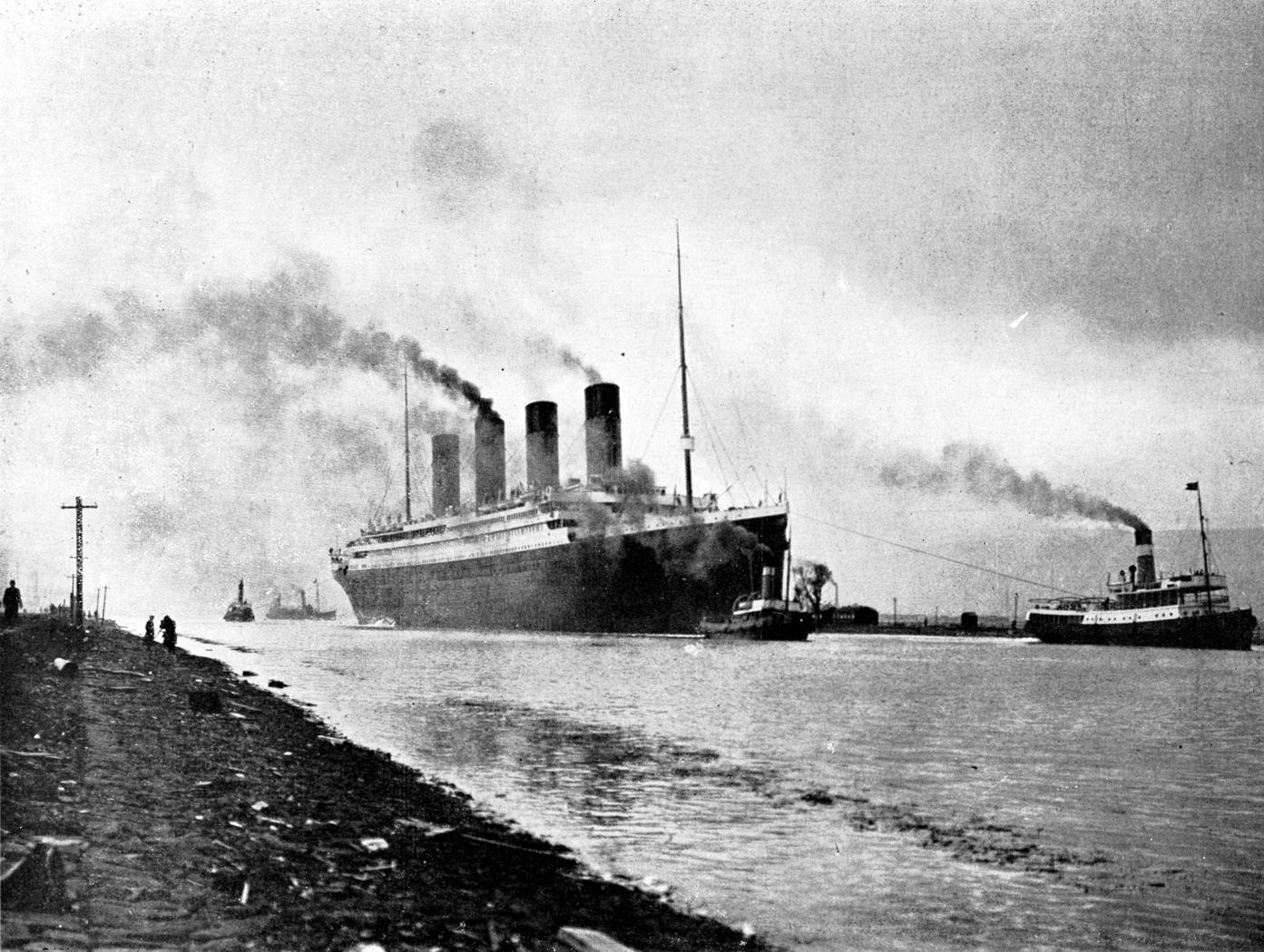 RMS_Titanic_sea_trials_April_2,_1912.jpg