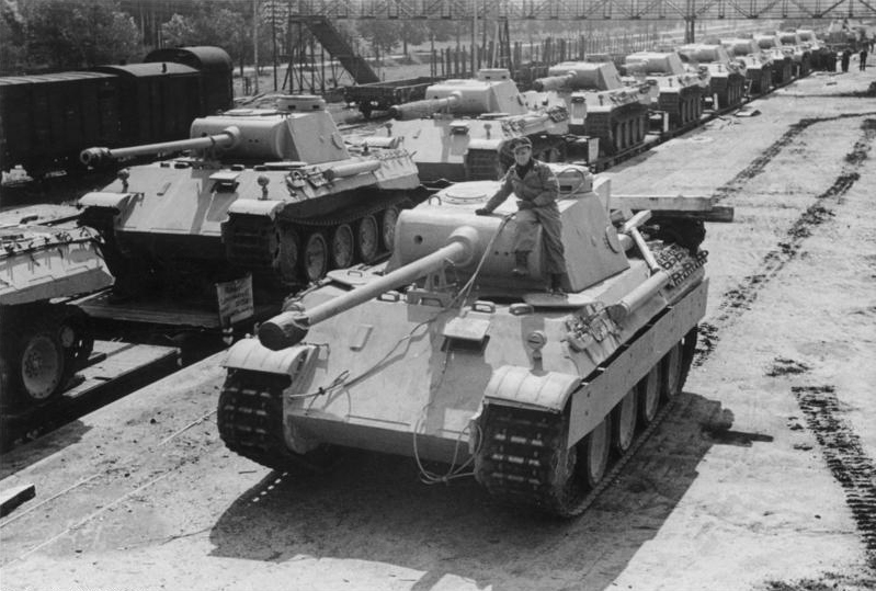 Bundesarchiv_Bild_183-H26258%2C_Panzer_V_%22Panther%22.jpg