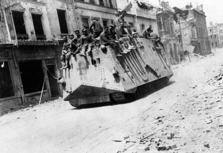 a7v-tank-at-roye-on-21-march-1918-bundesarchiv-bild-183-p1013-316-cc-by-sa-3-0-741x511.jpg