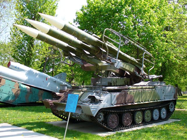 SA-6_Gainful_2K12_Kub_low-to-medium-altitude_surface-to-air_missile_system_Russia_Russian_army_640.jpg