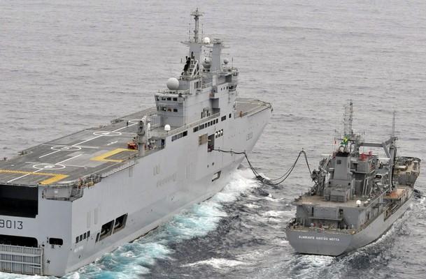 French-Mistral-amphibious-assault-ship.jpg