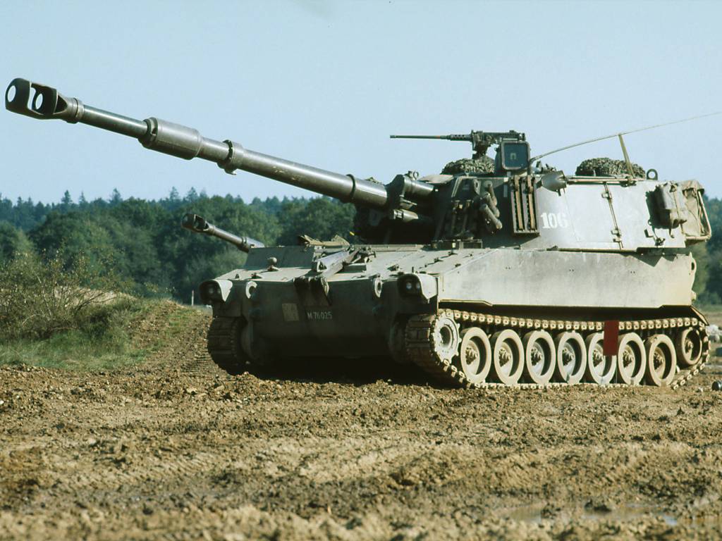 A-ArtillerieM-109-2.jpg