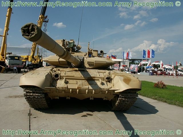 Upgraded_T_72_and_T_90S_main_battle_tanks_remain_Azerbaijani_Army_s_key_striking_power_640_002.jpg