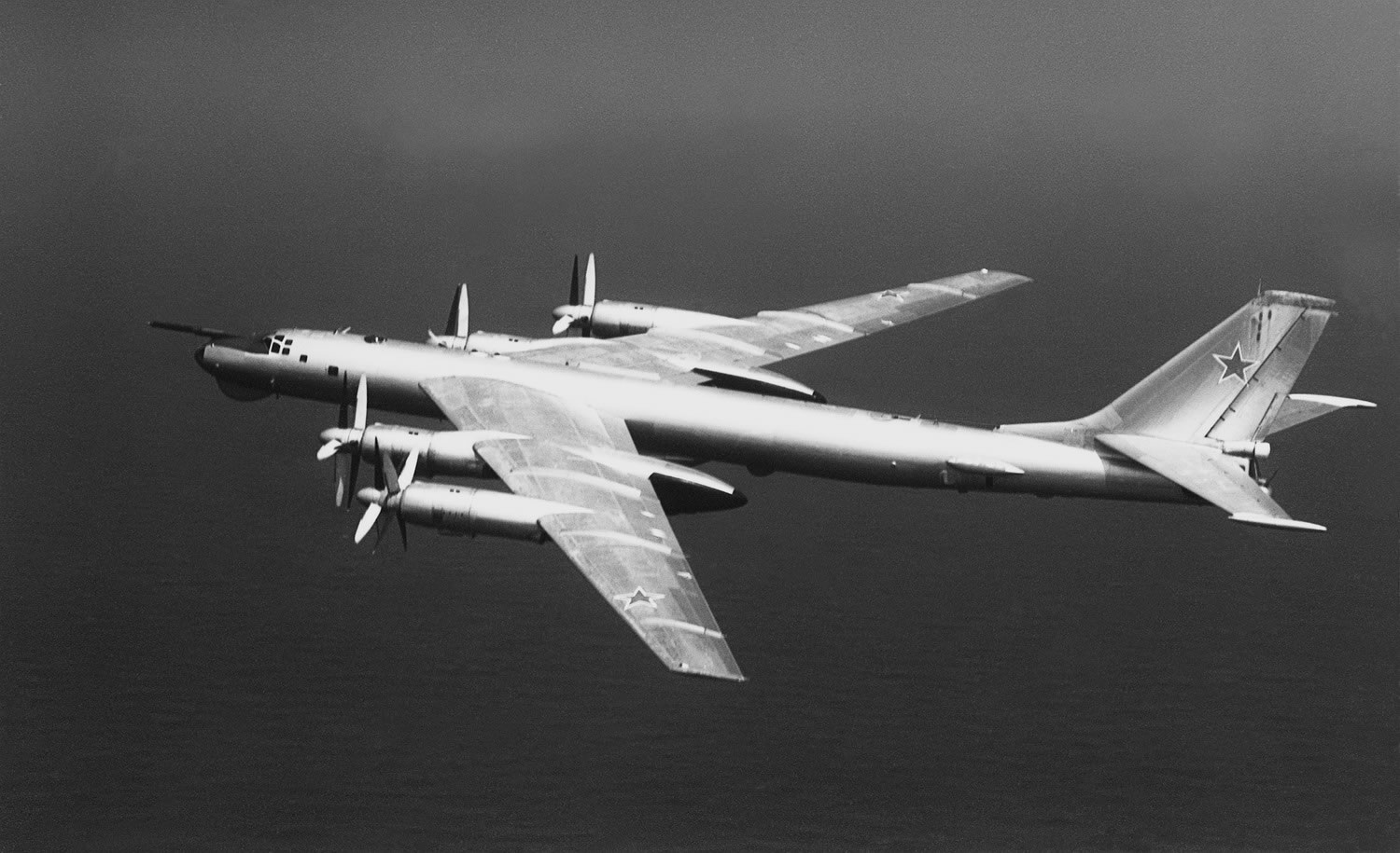 Tu-95_04.jpg