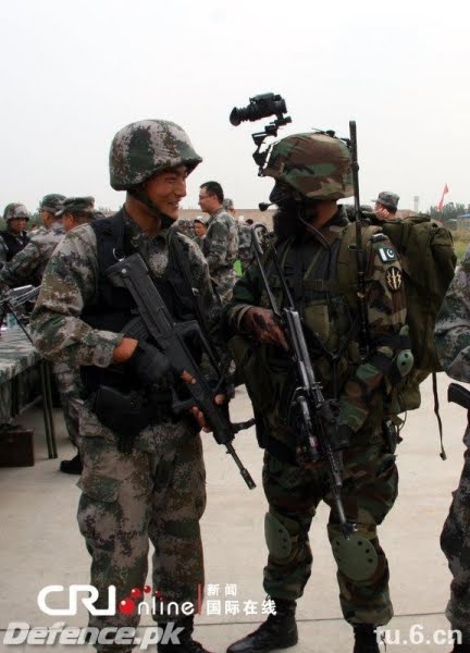 Pak_Army_Chinese_Army_6.jpg