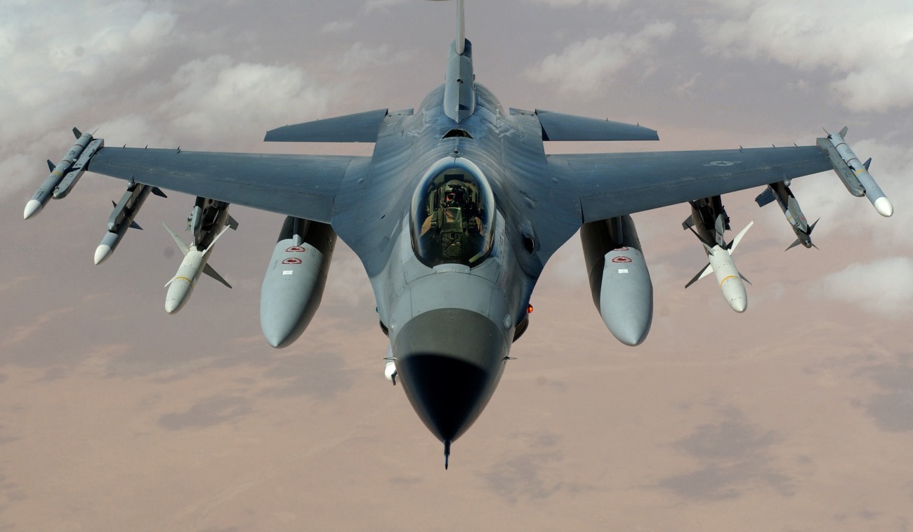 F-16-head-on.jpg