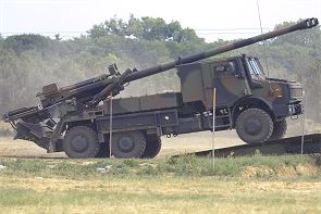Caesar_Unimog_Chassis_wheeled_self-propelled_howitzer_camion_equipe_systeme_artillerie_France_French_army_right_side_view_001.jpg