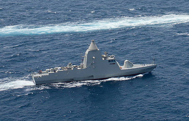 Falaj+2+class+patrol+boats+P252Qarnen+United+Arab+Emirates+Navy+stealth+inshore+patrol+vessels+(IPVs)P251Ganthoot+(2)fALAJ2Stealth++UAE+Navy++Ghantoot,+P252+Salahah.jpg