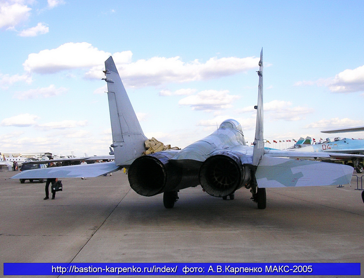 MiG-29M2_MAKS-2005_17.JPG