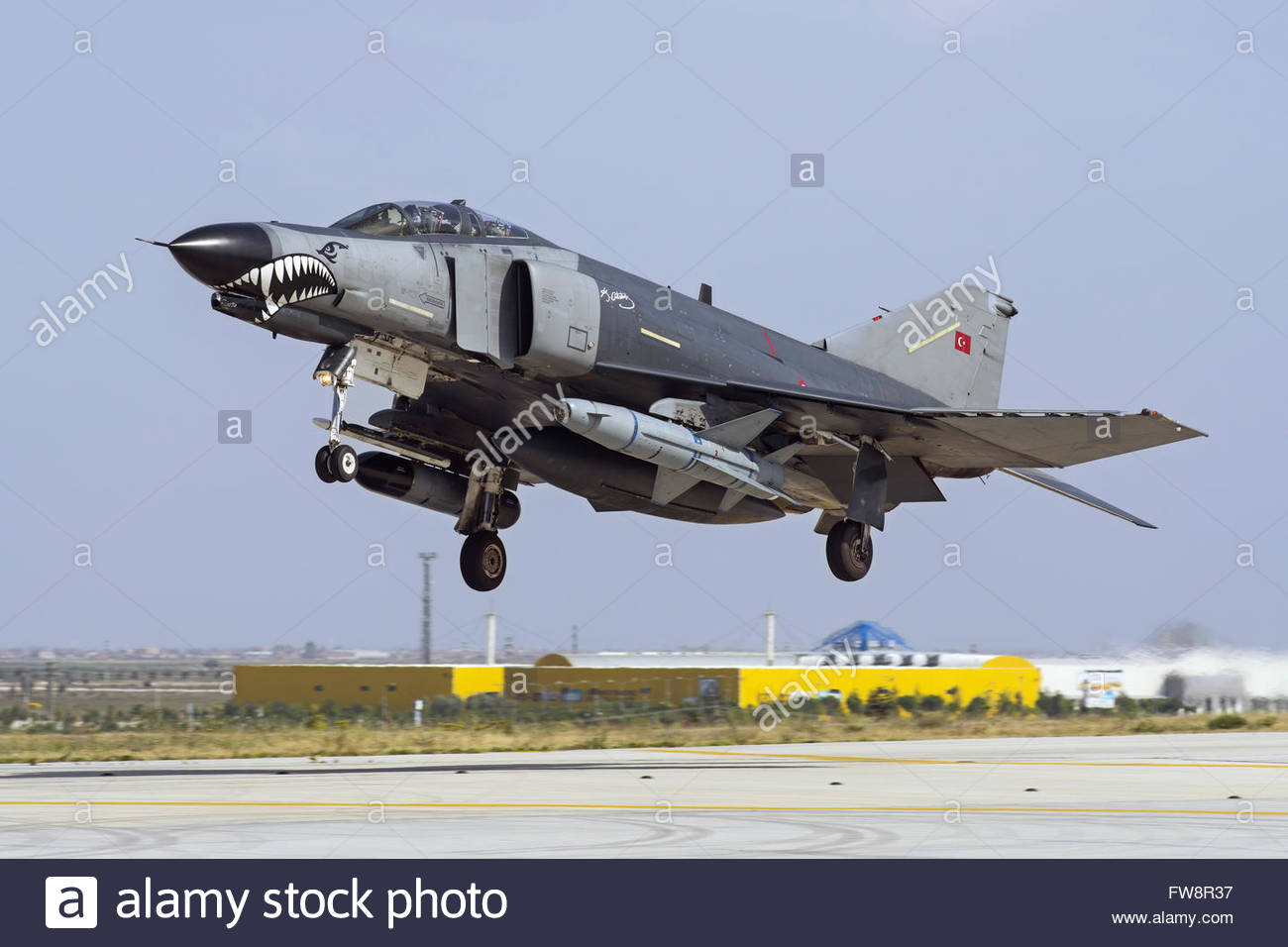 a-turkish-air-force-f-4e-2020-terminator-equipped-with-the-agm-142-FW8R37.jpg