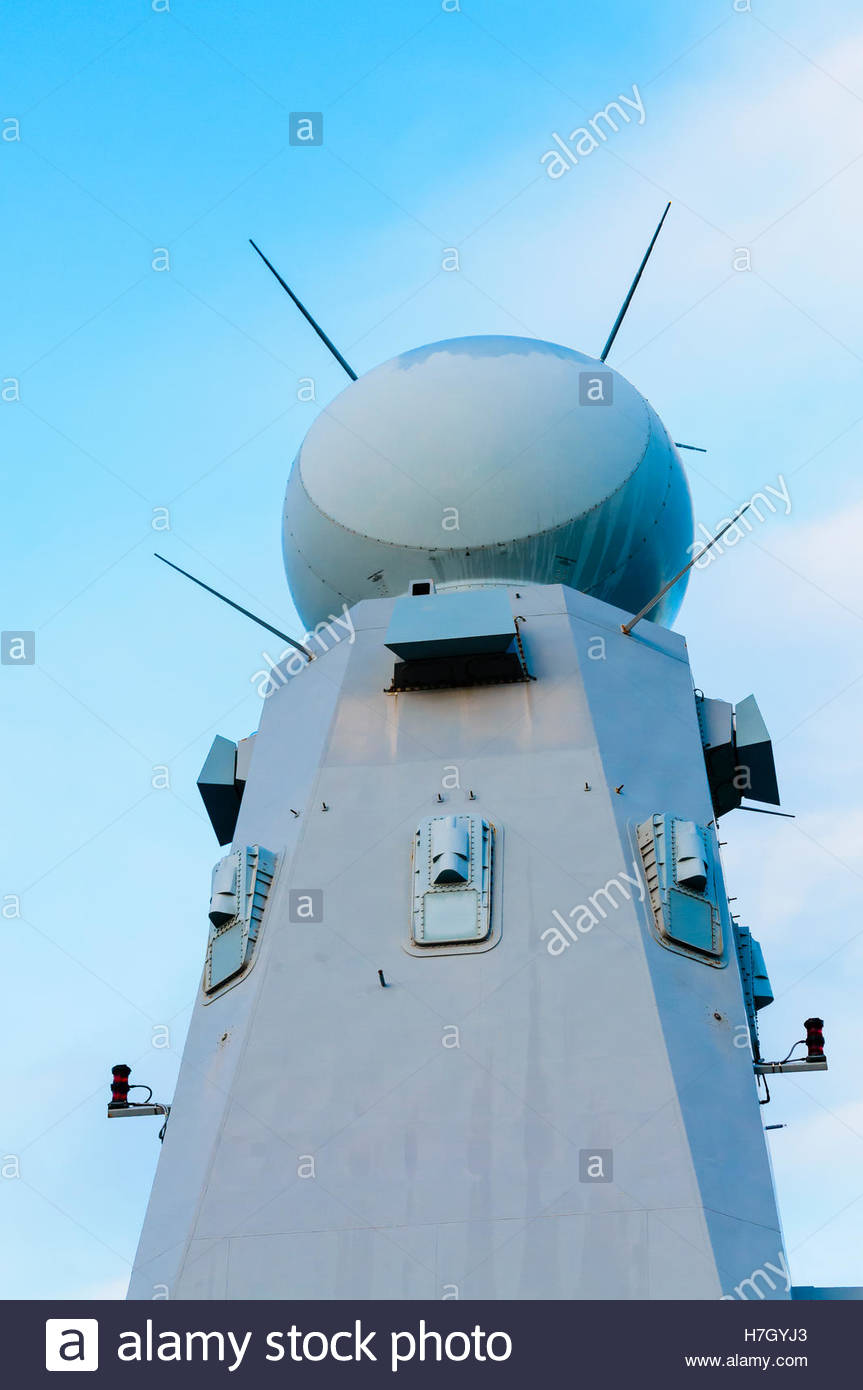belfast-northern-ireland-4th-nov-2016-sampson-radar-system-of-royal-H7GYJ3.jpg