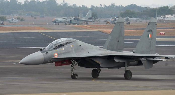 india-russia-sign-pacts-for-sukhoi-su-30mki-aircraft-fleet-1489812373-9956-696x376.jpg