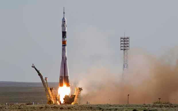 Soyuz_rocket_blast_2219810a.jpg
