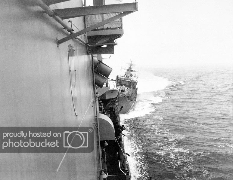 774px-USS_Caron_DD-970_collision2.jpg