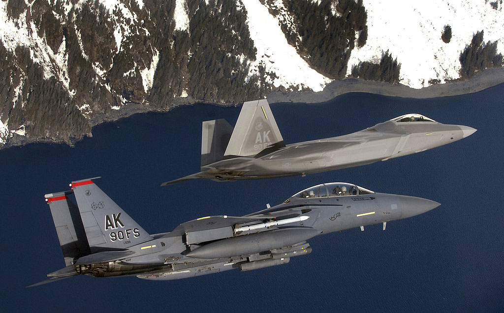 AIR_F-22A_F-15E_Alaska_lg.jpg