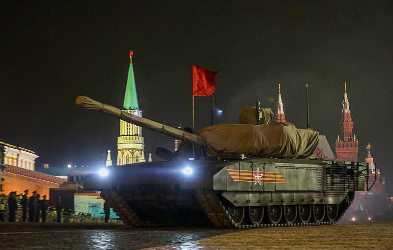 Armata-tanki-2078453.jpeg