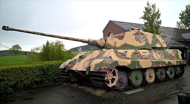 La-Gleize-Stoumont-king-tiger-tank-II-front.jpg