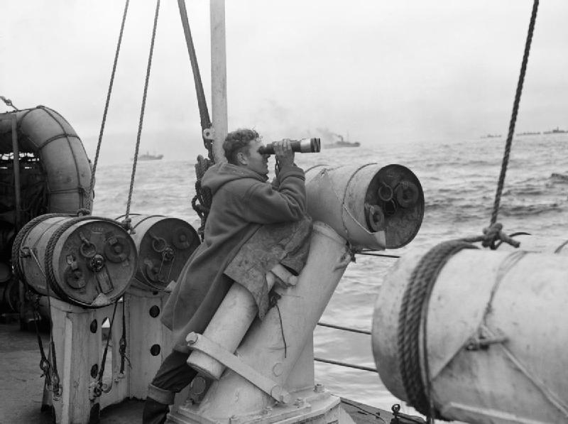 HMS_Viscount_depth_charge_thrower_1942_IWM_A_13362.jpg