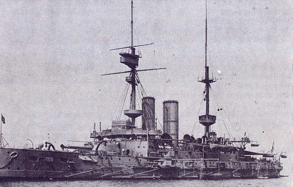 HMS_Irresistible_%281898%29_in_1908.jpg