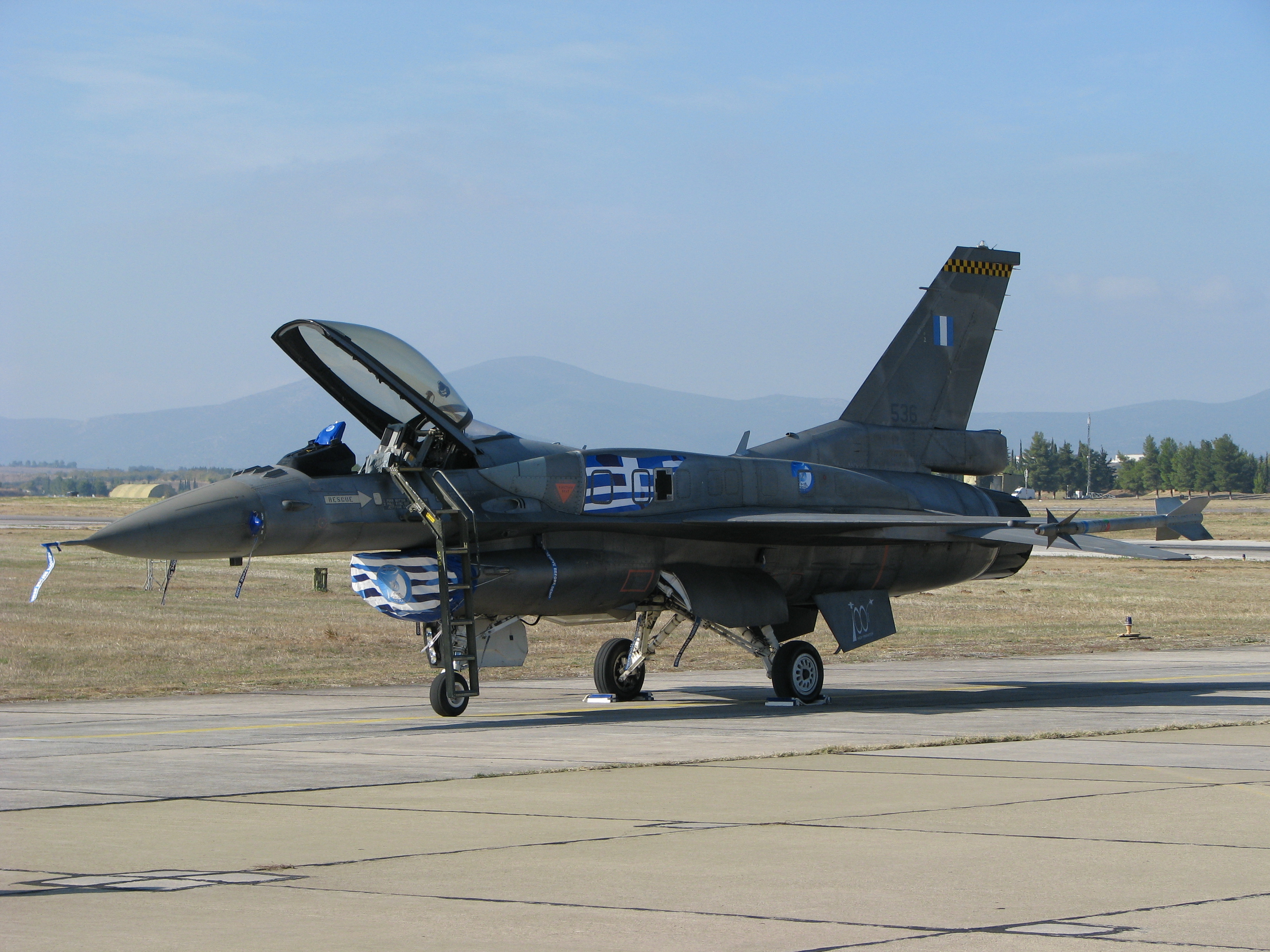 HAF_F-16_Block_52%2B_Zeus_Demo_Team.jpg
