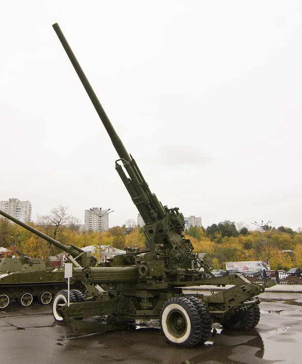 130-mm_air_defense_gun_KS-30_in_Perm.jpg