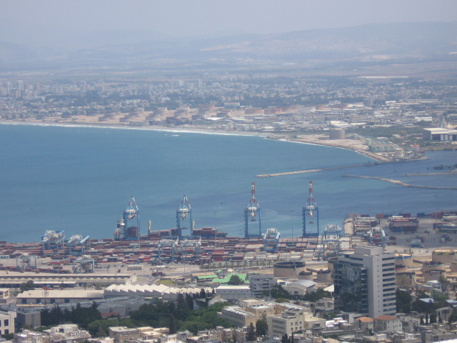 Port_of_Haifa_-_aerial_view.jpg