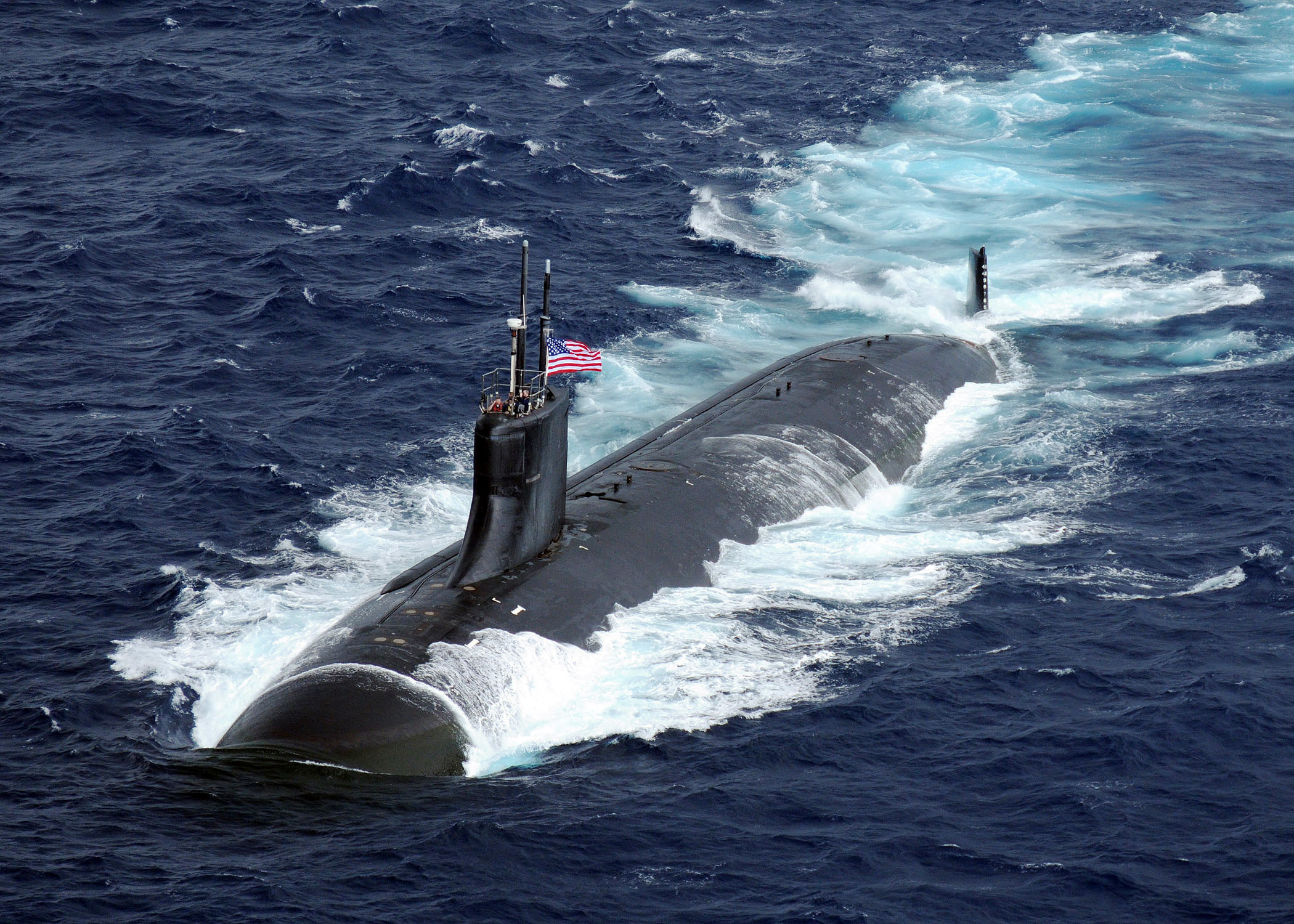 US_Navy_091117-N-6720T-373_The_Seawolf-class_attack_submarine_USS_Connecticut_(SSN_22)_is_underway_in_the_Pacific_Ocean.jpg