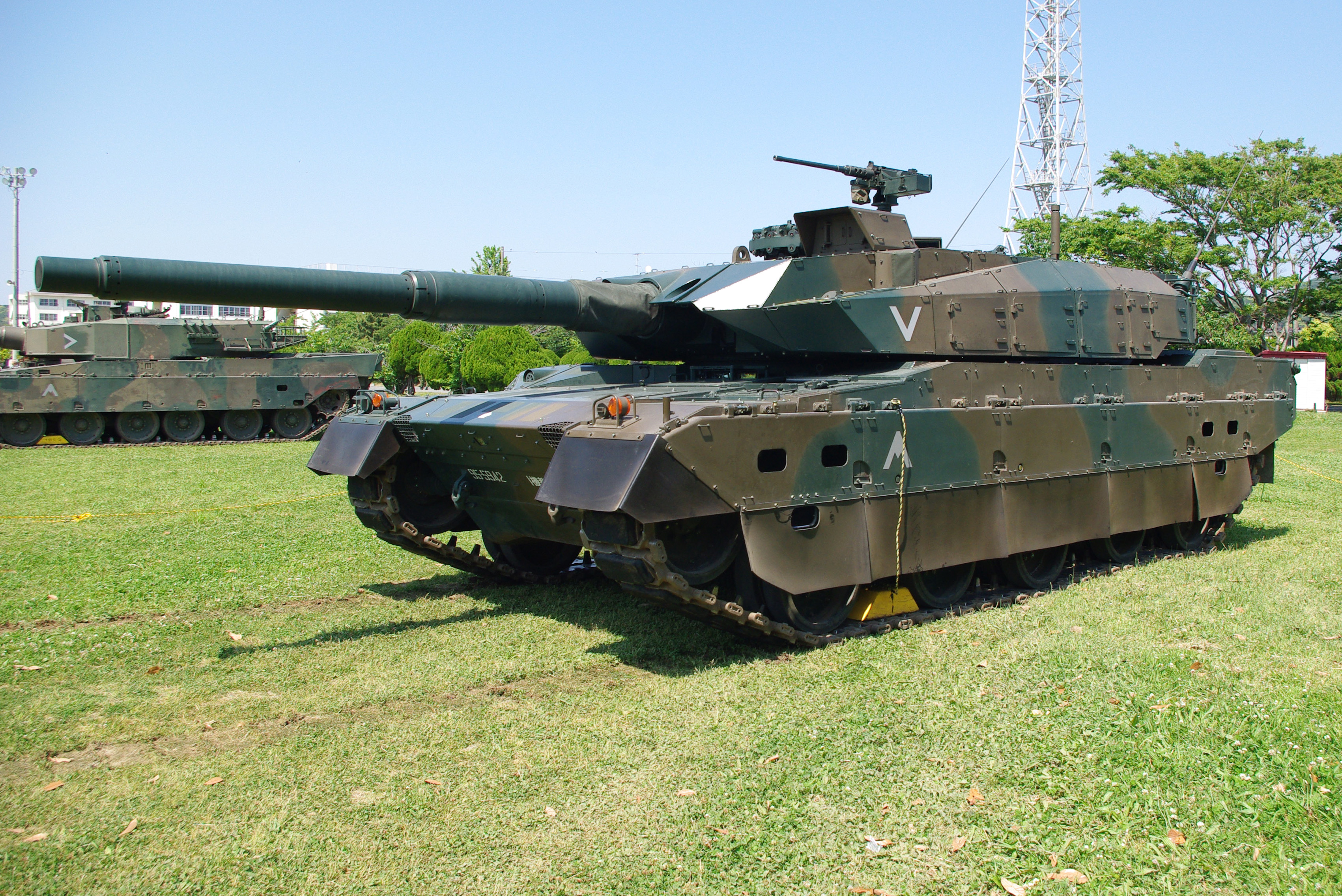 JGSDF_Type10_tank_20120527-11.JPG