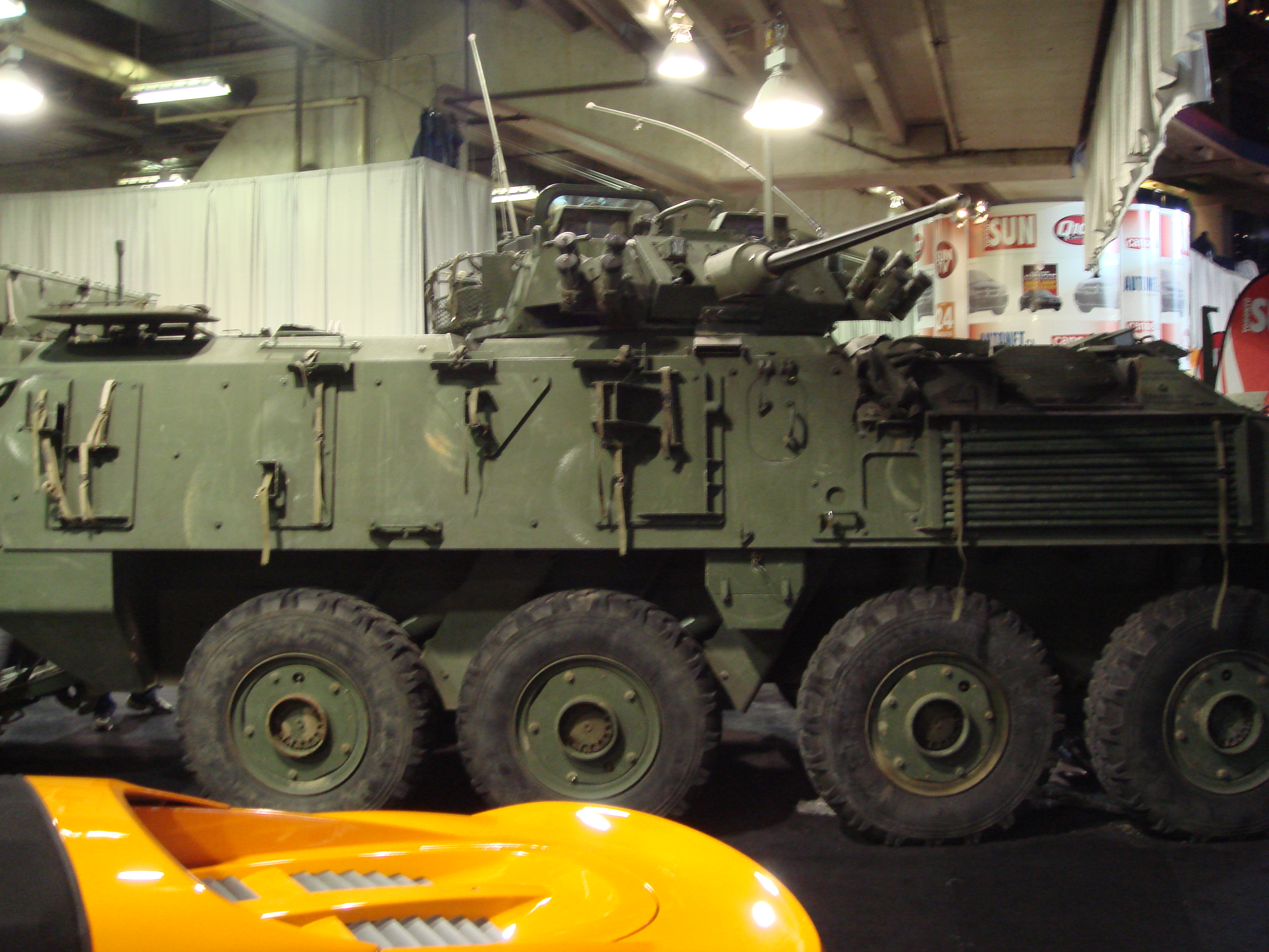 Canadian_Light_Armored_Vehicle.jpg
