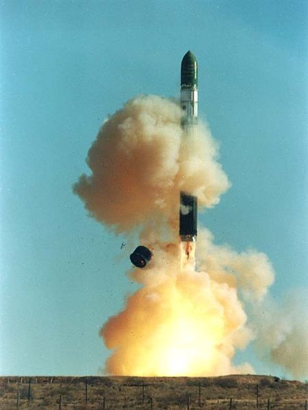 450px-Dnepr_rocket_lift-off_1.jpg
