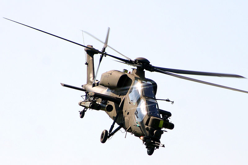800px-AgustaA129_01.jpg