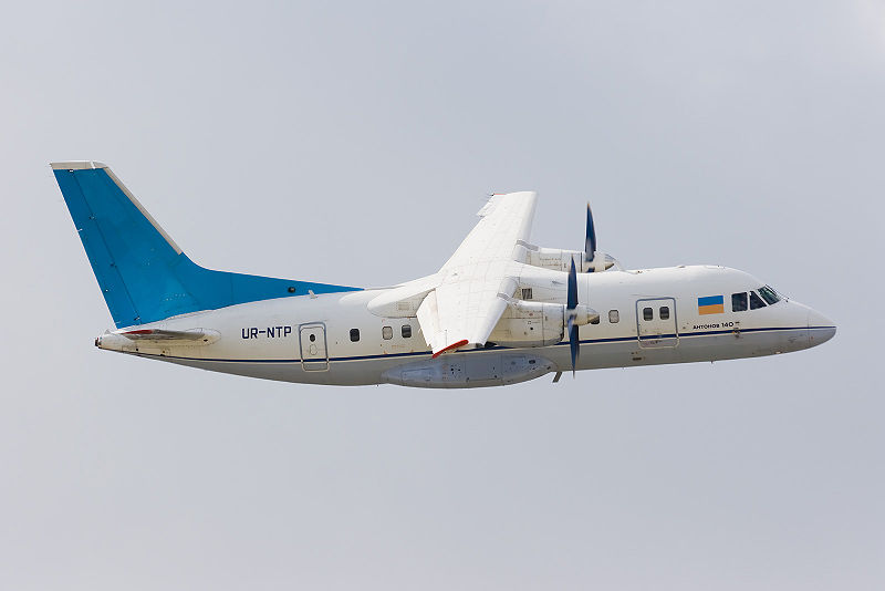 800px-Antonov_An-140_1.jpg