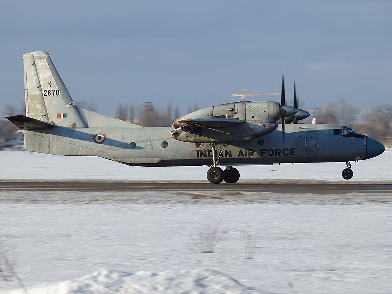 800px-Indian_Air_Force_Antonov_An-32_Karpezo-3.jpg
