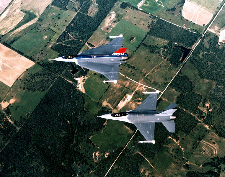 762px-F-16_and_F-16XL_aerial_top_down_view.jpg