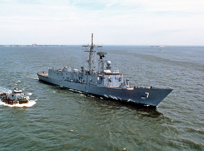 800px-USS_Oliver_Hazard_Perry_FFG-7.jpg