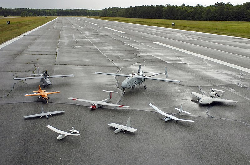 800px-Group_photo_of_aerial_demonstrators_at_the_2005_Naval_Unmanned_Aerial_Vehicle_Air_Demo.jpg