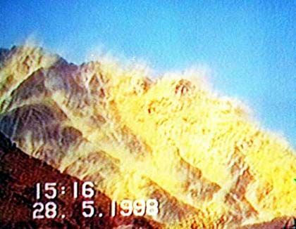 Pakistan-Nuclear-Test.jpg