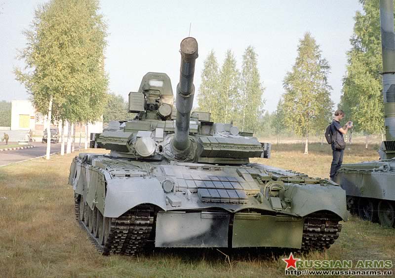 T-80BV_Main_Battle_Tank_Russia_10.jpg