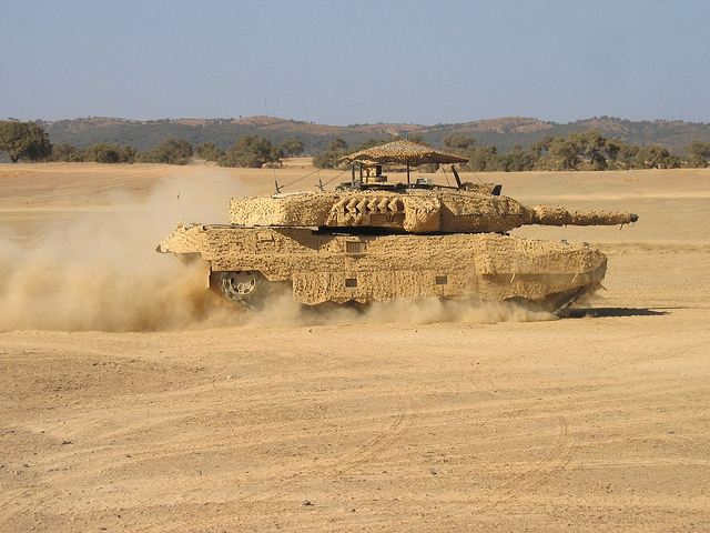 Leopard_2_with_Saab_Mobile_Multispectral_Mobile_Camouflage_System_001.jpg