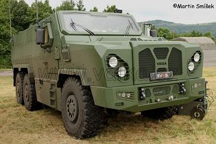 Vega_6x6_armoured_vehicle_personnel_carrier_SVOS_Czech_Republic_defense_industry_military_equipment_right_side_view_001.jpg