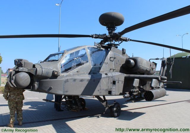 Boeing_famous_Apache_AH_64_attack_helicopter_makes_debuts_at_MSPO_2015_exhibition_640_001.jpg
