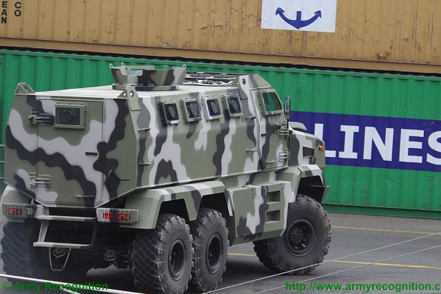 Fiona_6x6_APC_MRAP_armoured_vehicle_personnel_carrier_KrAZ_Streit_Group_ukraine_defense_industry_009.jpg