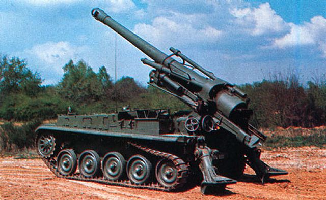 Mk_F3_self-propelled_gun_howitzer_640.jpg