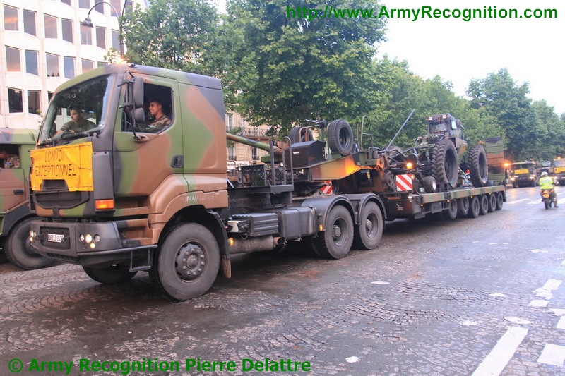 13_RG_SOUVIM2_002_bastille_day_military_parade_French_army_14_July_2012_France_Paris.JPG