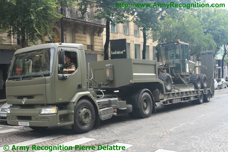 25_RGA_004_bastille_day_military_parade_French_army_14_July_2012_France_Paris.JPG